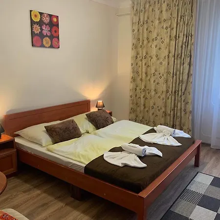 Отель Aranykorona *