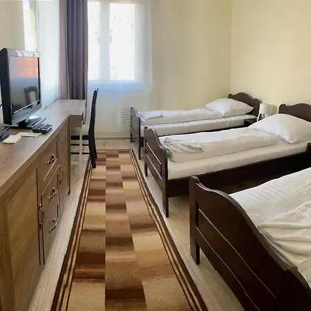 Aranykorona Hotel *