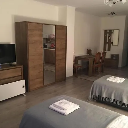 Aranykorona Otel *