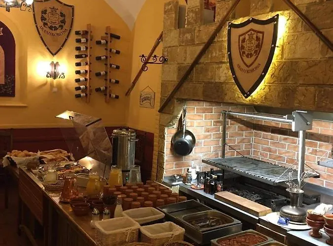 Hotel Aranykorona *