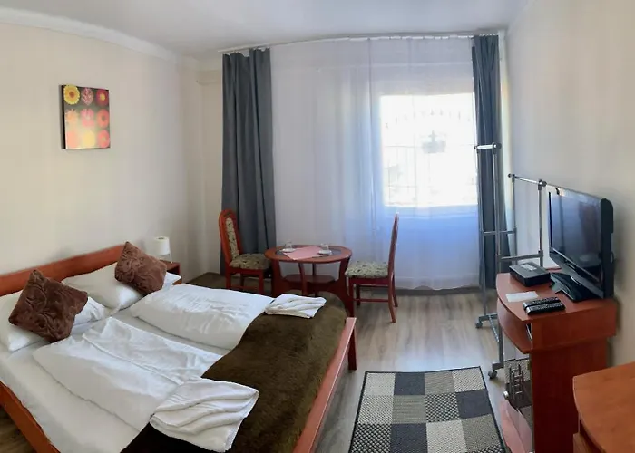Hotel Aranykorona *