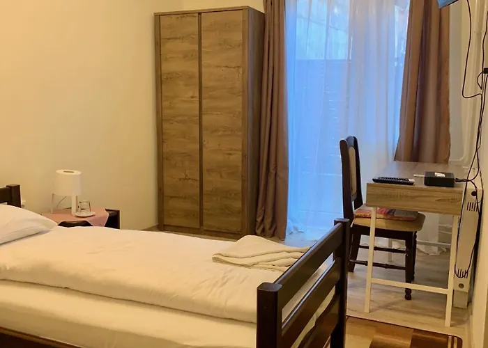 Hotel Aranykorona *