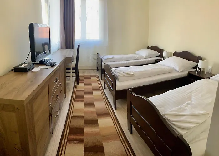 Aranykorona Hotel *